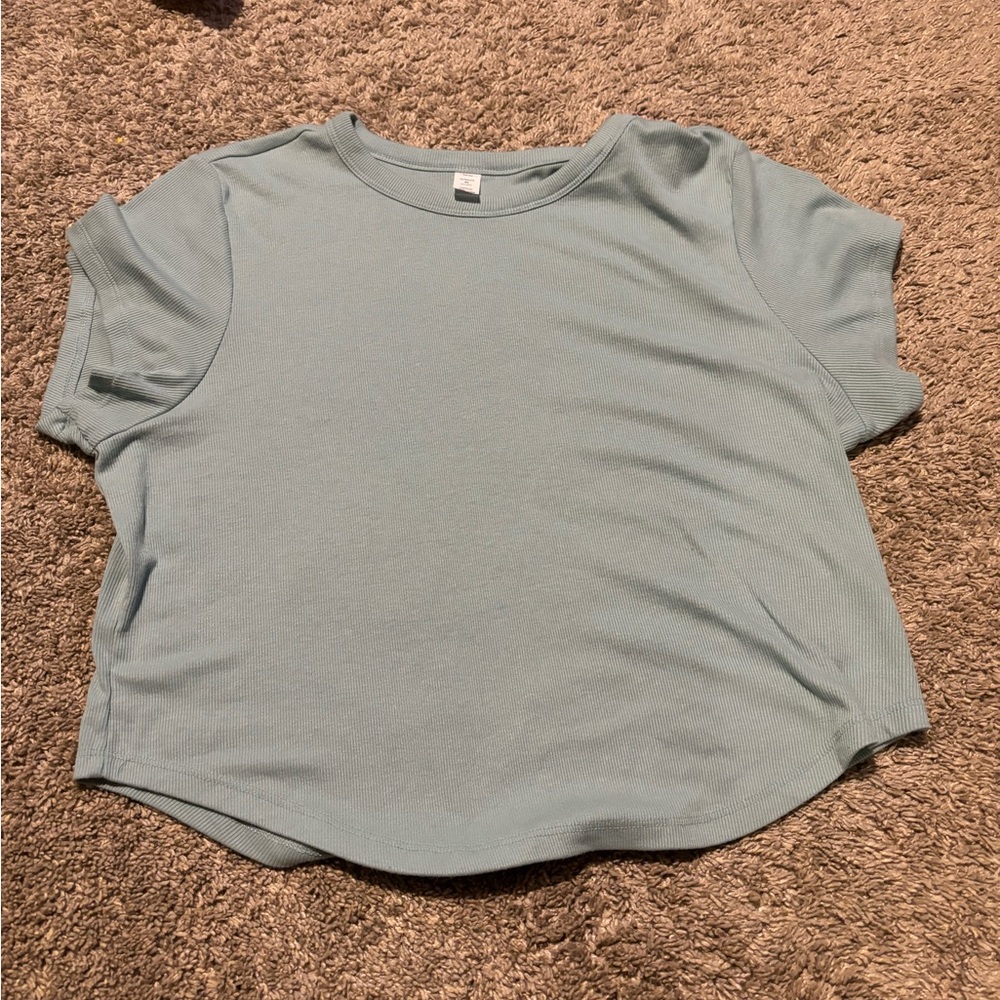 Cropped tee